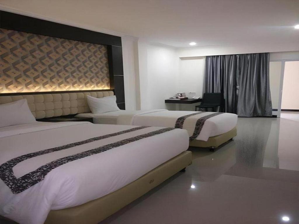 Sindoro Hotel Cilacap By Conary Exteriör bild